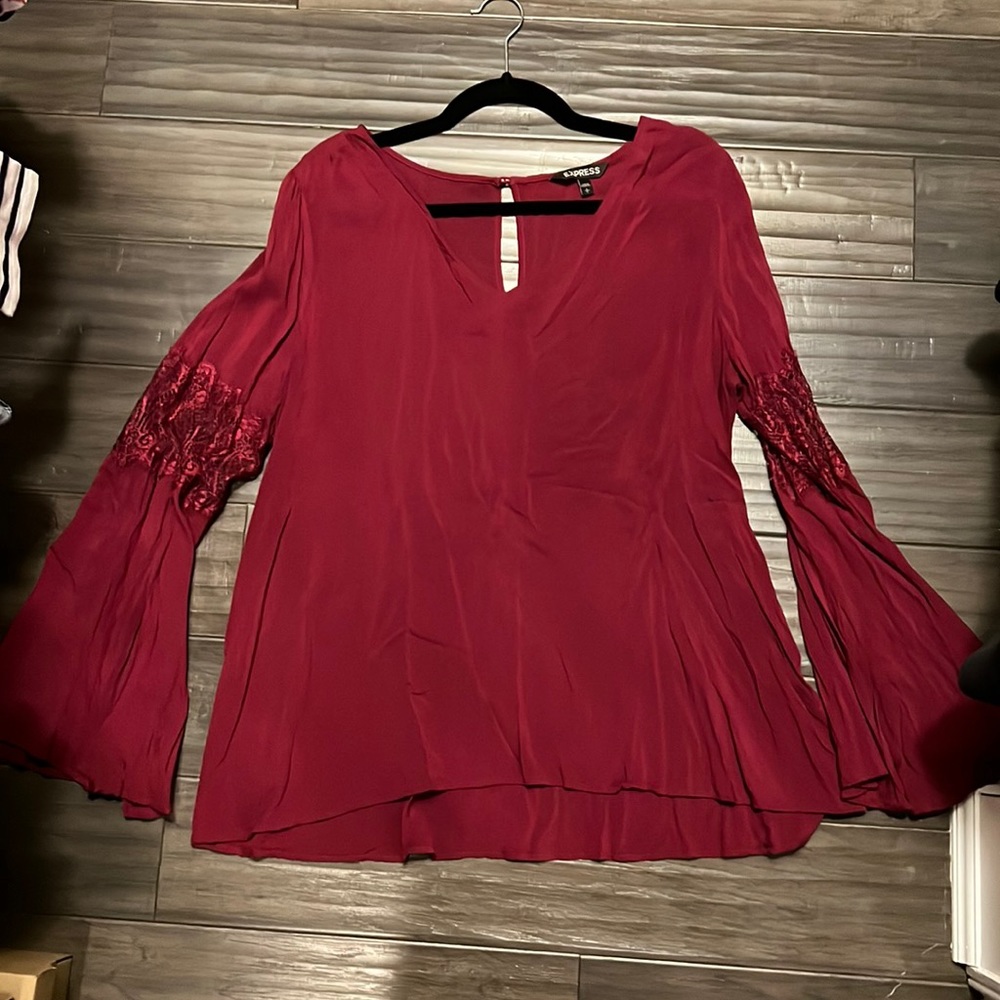 Express Long Sleeve with Lace